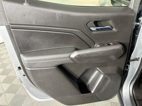 Used 2023 Chevrolet Colorado LT w/ LT Convenience Package II RWD image 24