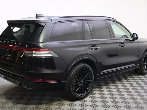 New 2026 Lincoln Aviator Reserve w/ Jet Appearance Package AWD/4WD image 7