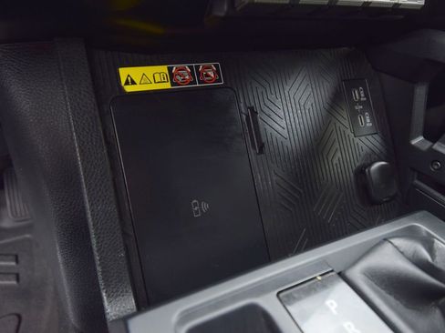 Used 2024 Toyota Tacoma TRD Off-Road image 31