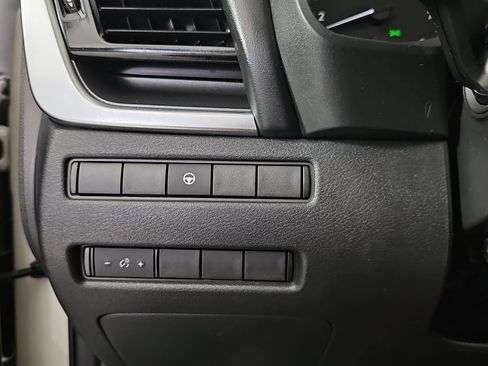 Used 2021 Nissan Rogue SV FWD image 24