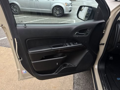 Certified 2022 GMC Canyon Elevation image 21