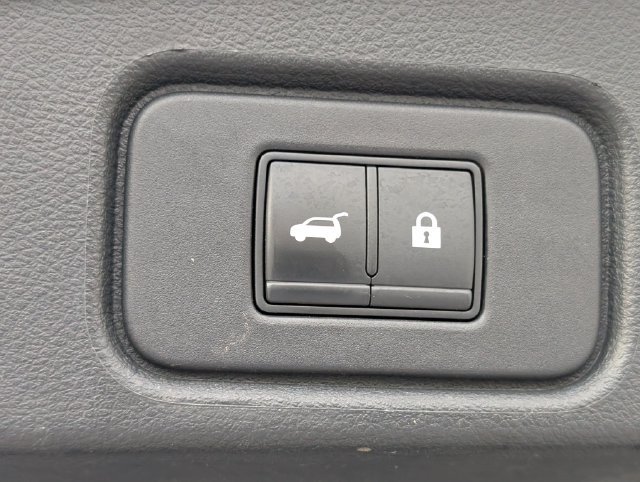 Used 2022 Nissan Pathfinder Platinum w/ Cargo Package AWD/4WD image 15