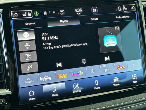 New 2027 Chrysler Pacifica Select FWD image 18