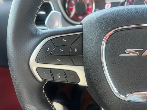 Used 2018 Dodge Challenger SRT Hellcat RWD image 16
