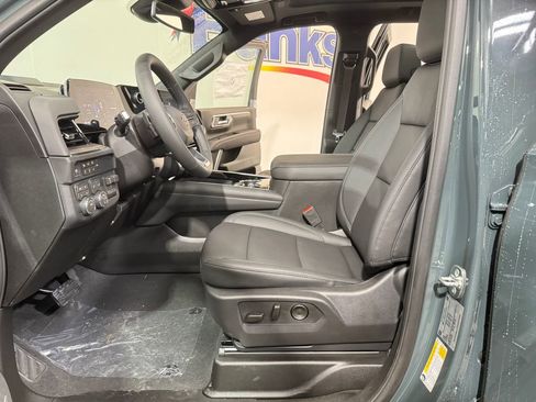 New 2026 Chevrolet Suburban Z71 image 9