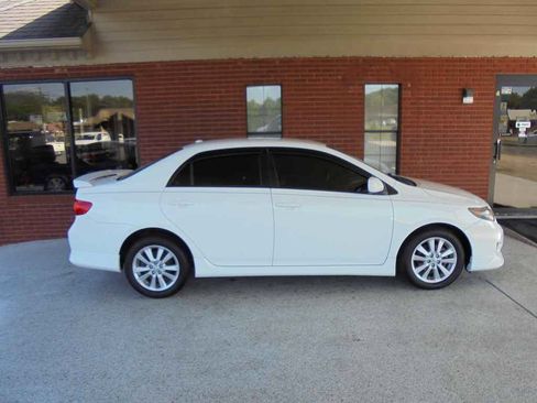 Used 2010 Toyota Corolla S FWD image 2