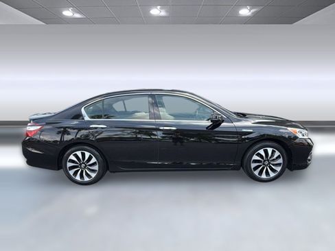 Used 2017 Honda Accord EX-L image 8