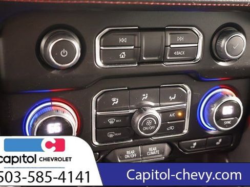 Used 2022 Chevrolet Suburban RST w/ Luxury Package AWD/4WD image 21