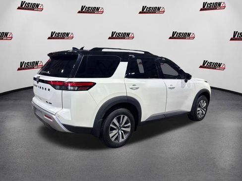 Used 2023 Nissan Pathfinder SL w/ Black Appearance Package AWD/4WD image 5