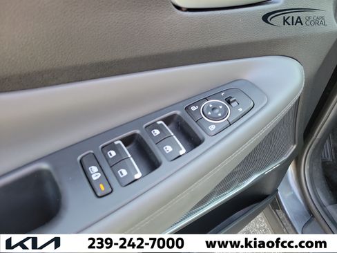 Used 2023 Hyundai Santa Fe SEL w/ Premium Package FWD image 23