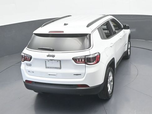 New 2026 Jeep Compass Latitude image 47