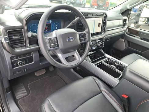 Certified 2024 Ford F250 Lariat w/ Black Appearance Package image 16