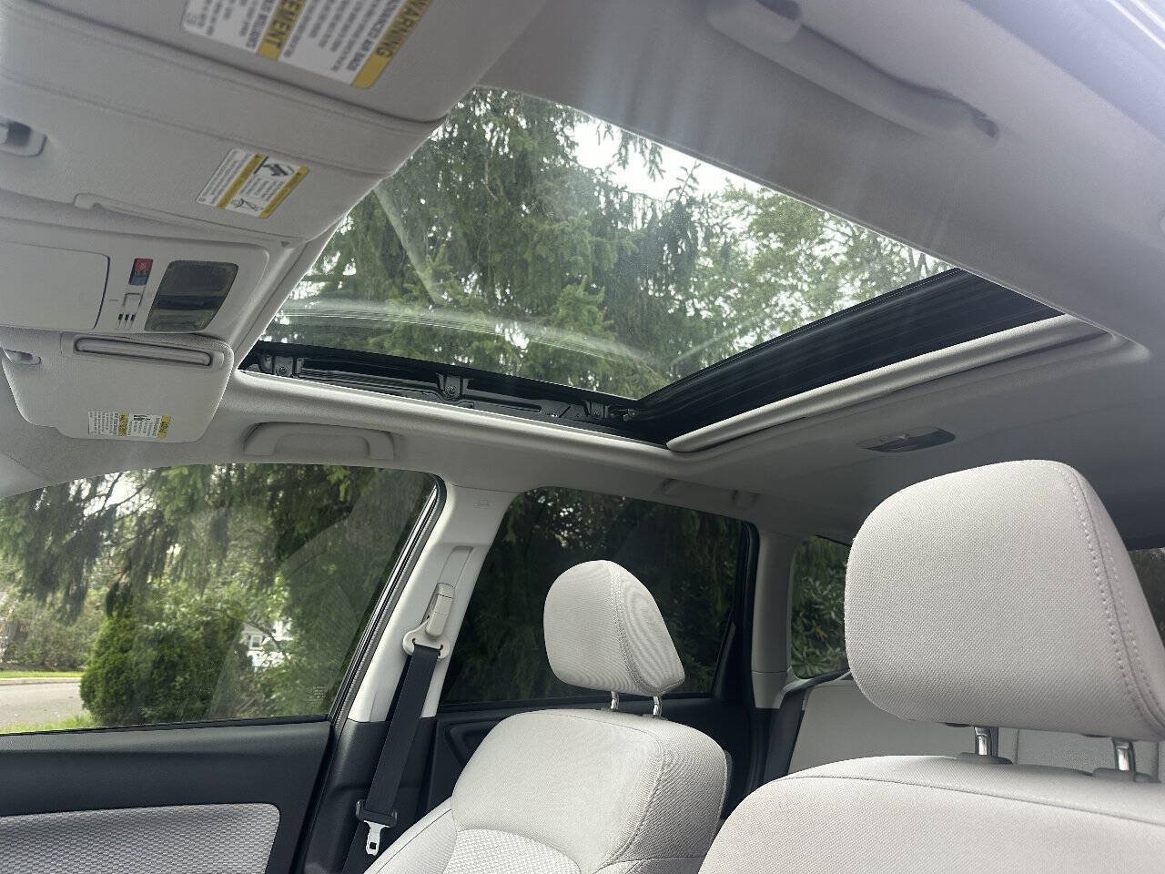 Used 2017 Subaru Forester 2.5i Premium w/ All-Weather Package AWD/4WD image 17