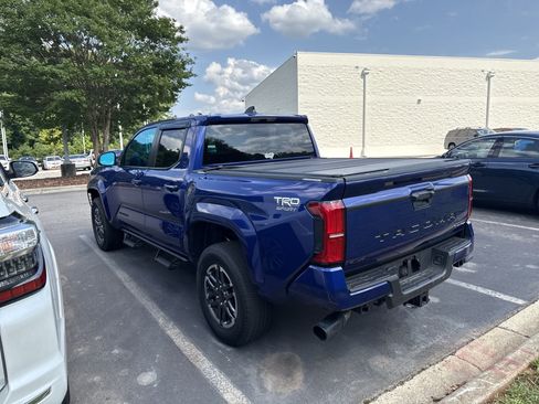 Used 2025 Toyota Tacoma TRD Sport AWD/4WD image 44