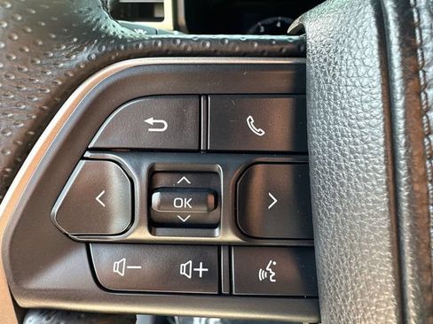Used 2025 Toyota 4Runner TRD Off-Road AWD/4WD image 31