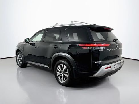 Used 2022 Nissan Pathfinder SL AWD/4WD image 6