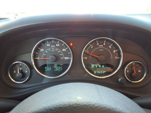 Certified 2018 Jeep Wrangler Unlimited Sport S image 25