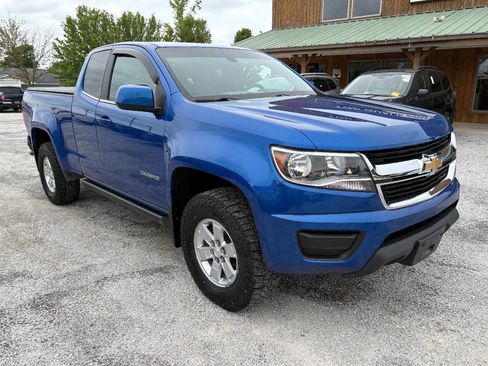 Used 2020 Chevrolet Colorado W/T w/ WT Convenience Package AWD/4WD image 2