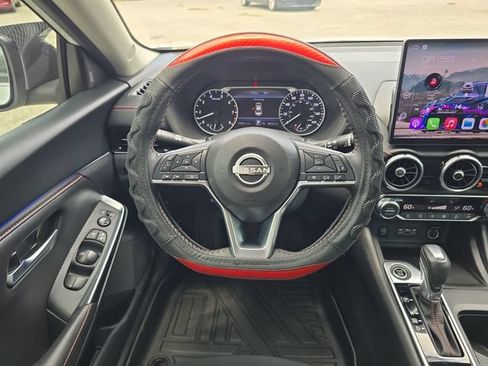 Used 2025 Nissan Sentra SR FWD image 10