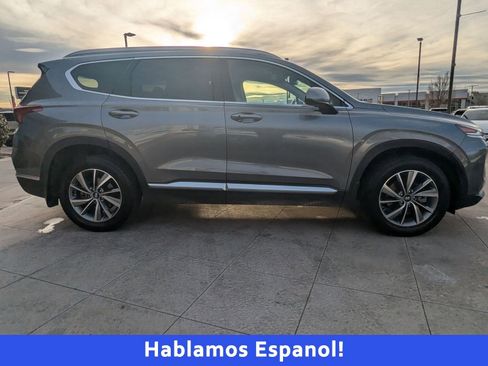 Used 2019 Hyundai Santa Fe SEL image 2