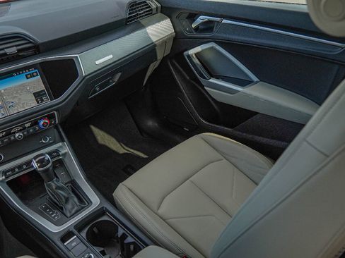 Certified 2023 Audi Q3 2.0T Premium Plus w/ Premium Plus Package image 27