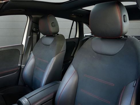 Used 2021 Mercedes-Benz GLA 45 AMG GLA 45 AMG image 2