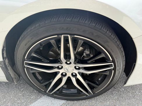 Used 2021 Honda Accord Touring image 16