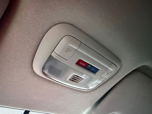 Used 2016 Subaru Crosstrek 2.0i Limited w/ Popular Package #2 image 31