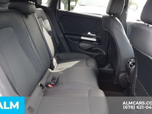 Used 2025 Mercedes-Benz GLA 250 image 23