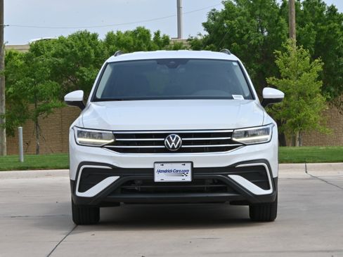 Used 2024 Volkswagen Tiguan S image 3