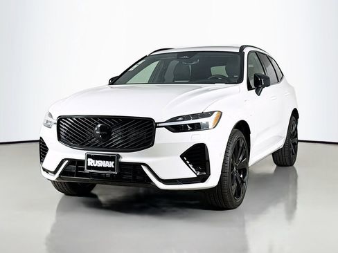 New 2026 Volvo XC60 T8 Ultra w/ Climate Package PRO AWD/4WD image 3