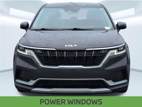 Used 2022 Kia Carnival LX image 10