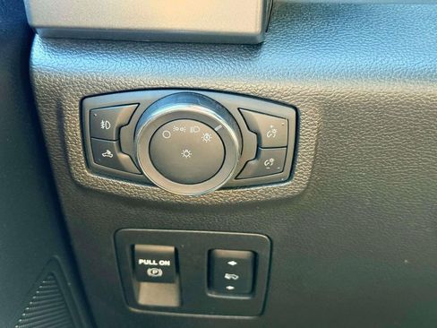 Used 2019 Ford F150 XLT w/ Equipment Group 302A Luxury AWD/4WD image 17