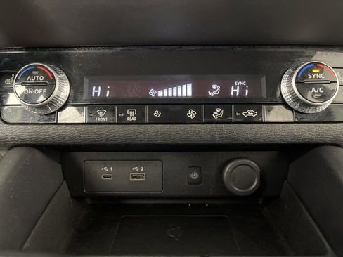 Used 2024 Mitsubishi Outlander SE image 27