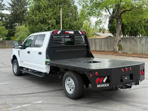 Used 2022 Ford F250 XL w/ Power Equipment Group AWD/4WD image 4