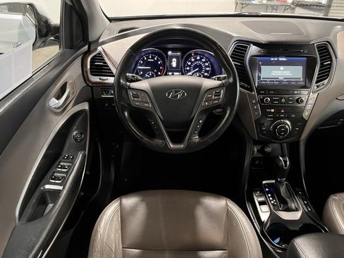 Used 2017 Hyundai Santa Fe Limited image 18