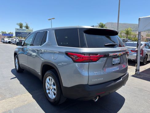 Used 2023 Chevrolet Traverse LS FWD image 6