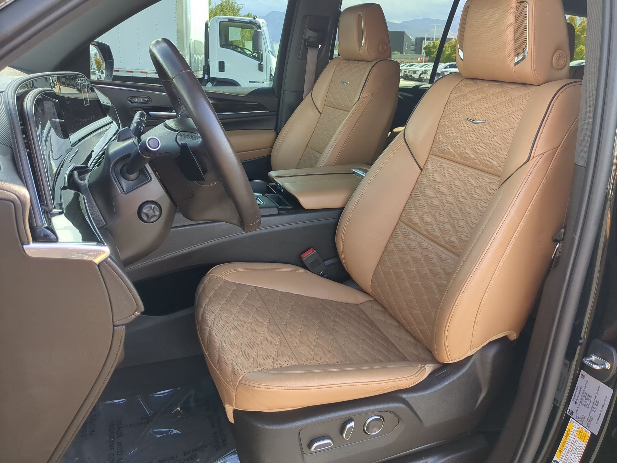 Certified 2023 Cadillac Escalade Premium Luxury AWD/4WD image 27