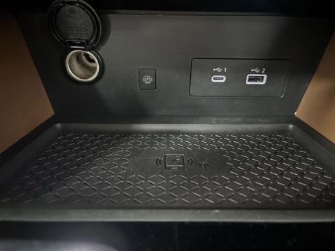 Used 2023 Nissan Pathfinder Platinum image 26