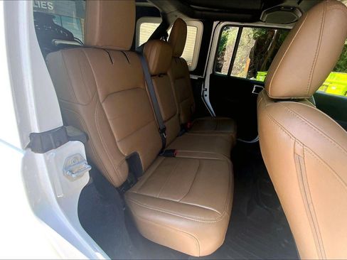 Used 2020 Jeep Wrangler Unlimited Sahara AWD/4WD image 24