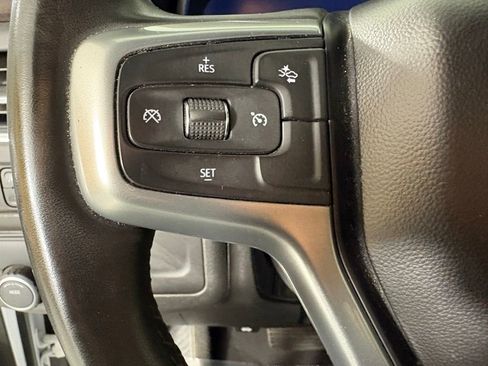 Used 2024 Chevrolet Suburban LT image 30