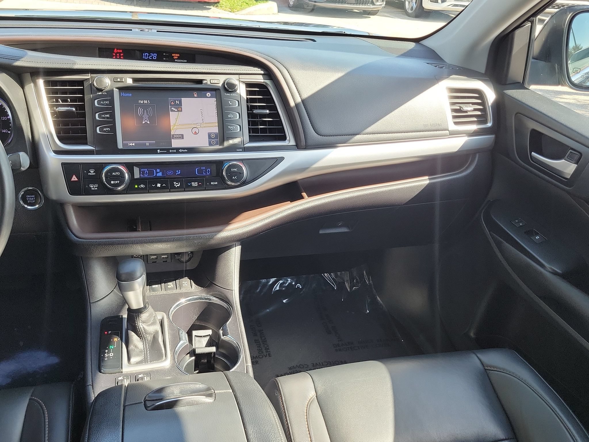 Used 2019 Toyota Highlander XLE AWD/4WD image 20