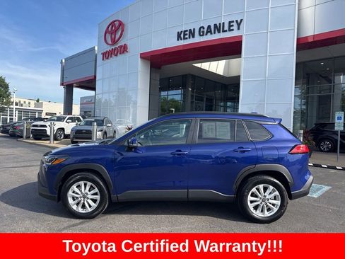 Certified 2022 Toyota Corolla Cross LE FWD image 3
