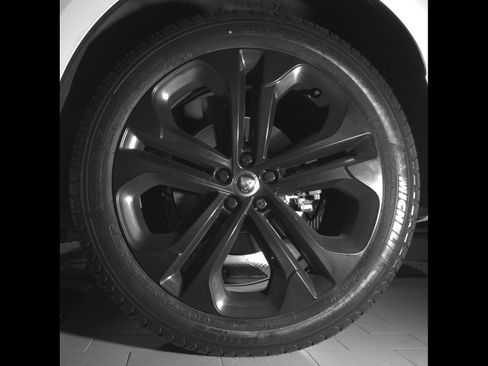 Used 2024 Jaguar F-PACE R-Dynamic S AWD/4WD image 13