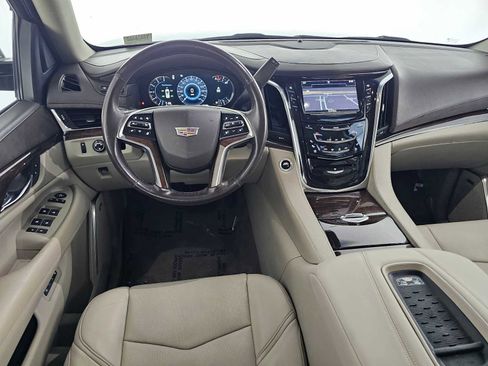 Used 2016 Cadillac Escalade ESV Premium image 20