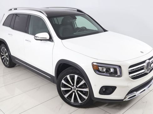 Used 2023 Mercedes-Benz GLB 250 4MATIC image 16
