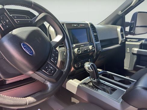 Used 2018 Ford F150 XLT w/ Equipment Group 302A Luxury AWD/4WD image 7