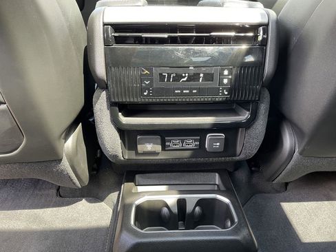 New 2026 Jeep Grand Wagoneer Limited AWD/4WD image 44