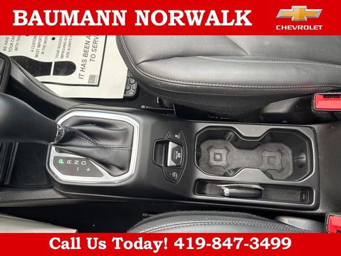 Used 2023 Jeep Renegade Limited w/ Sun/Sound Group AWD/4WD image 33