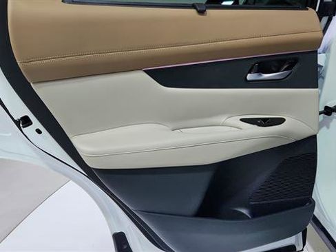 Certified 2025 Nissan Murano Platinum w/ Cargo Package image 25